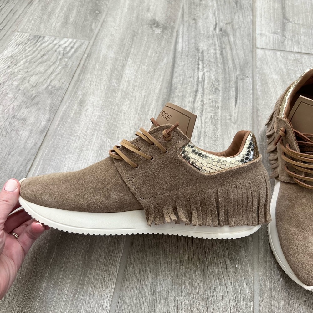 ESSEutESSE fringe Sneaker